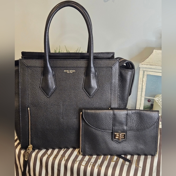 Henri Bendel The Rivington Black Leather Convertible Tote - Picture 14 of 16